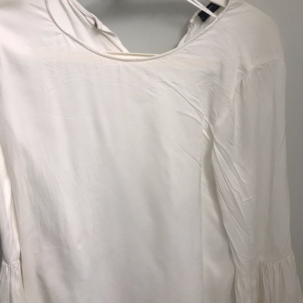 Zara basic blouse bell bottom sleeves - Picture 3 of 4
